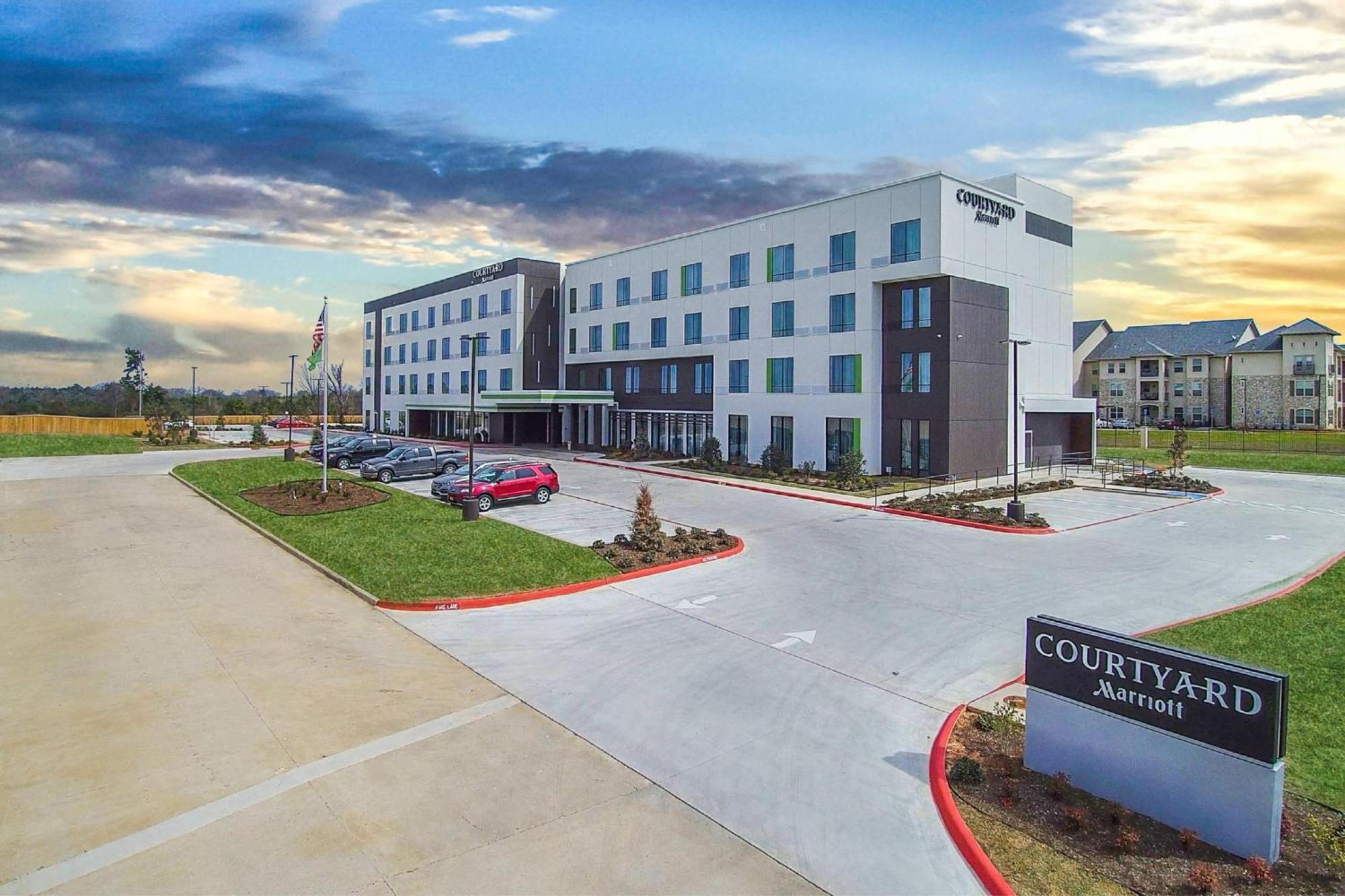 Courtyard By Marriott Longview North Hotel Екстериор снимка